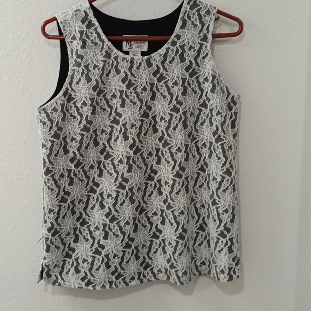 Maggie Sweet Lace overlay Top Size Small